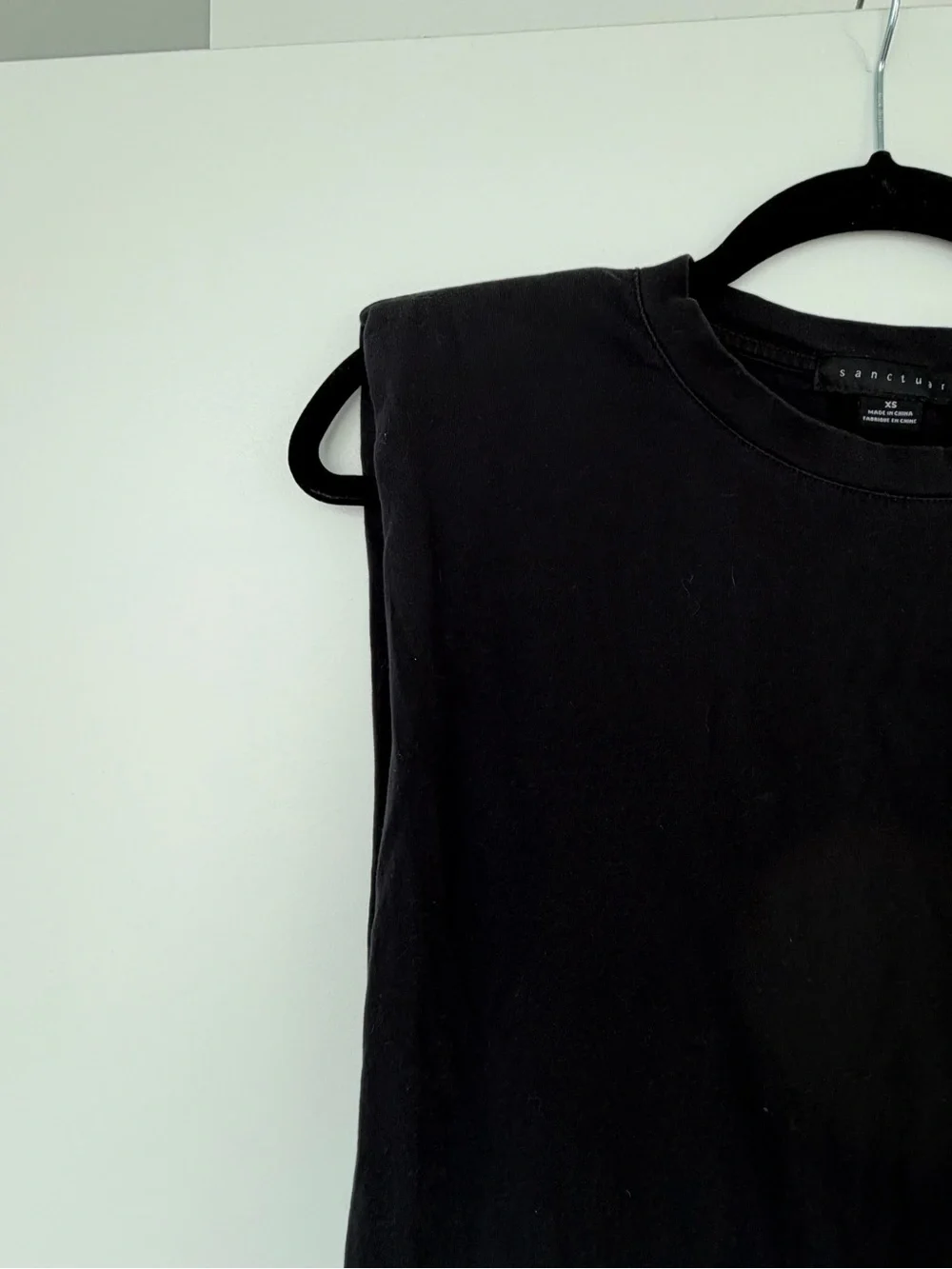 Sanctuary sleeveless muscle