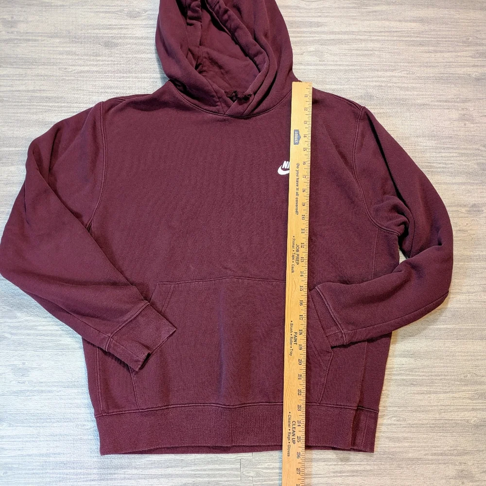 Nike men classic