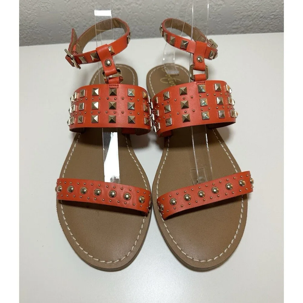 Arturo Chiang step into