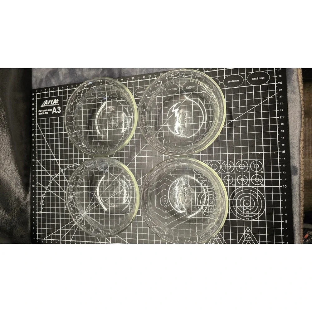 Pyrex set four