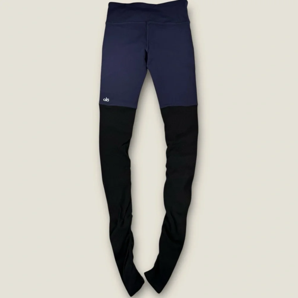 ALO Yoga bottom inseam goddess