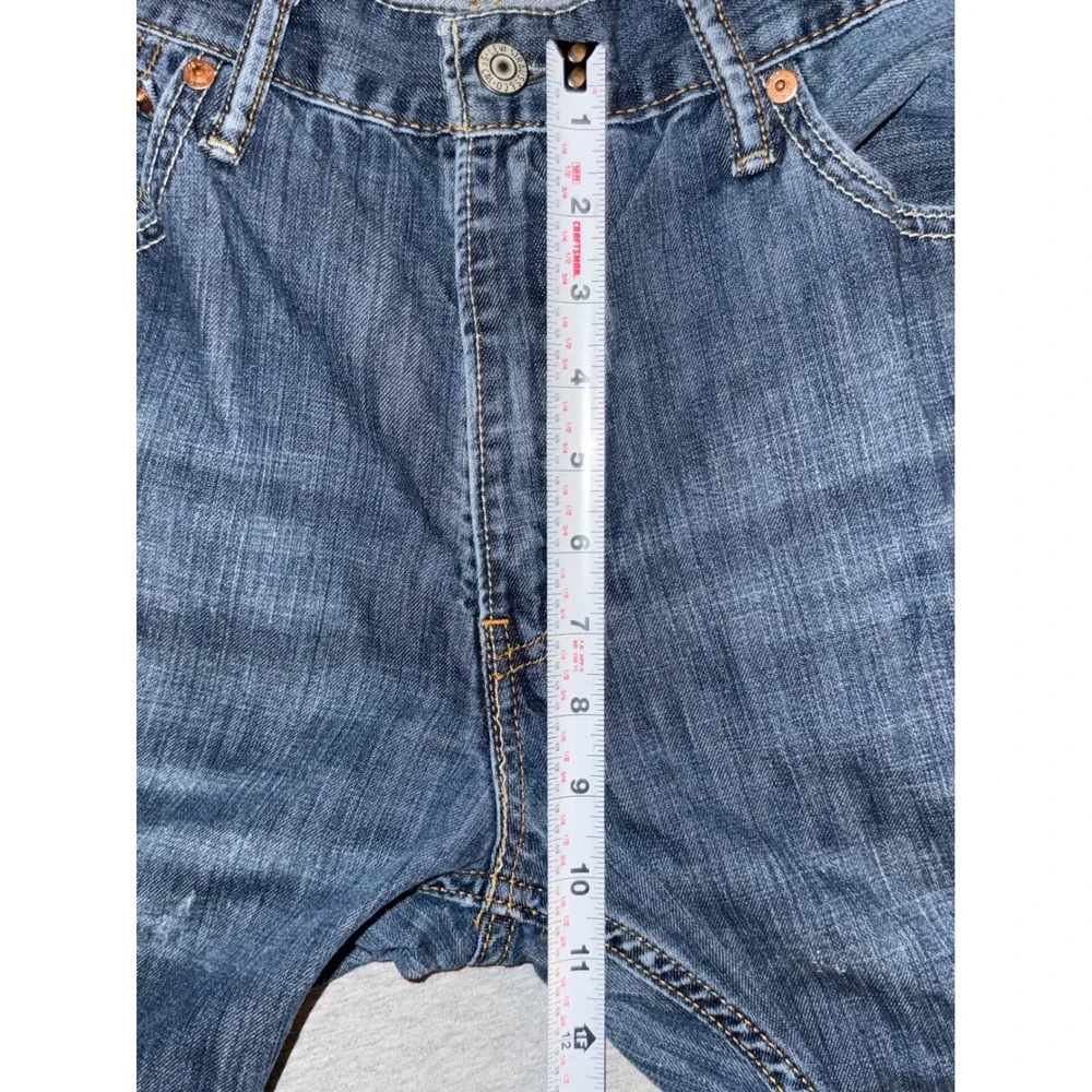 Levis these levi