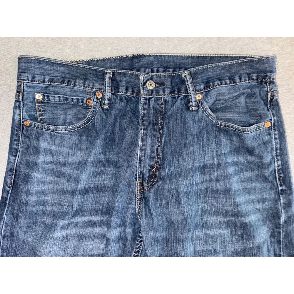 Levis these levi
