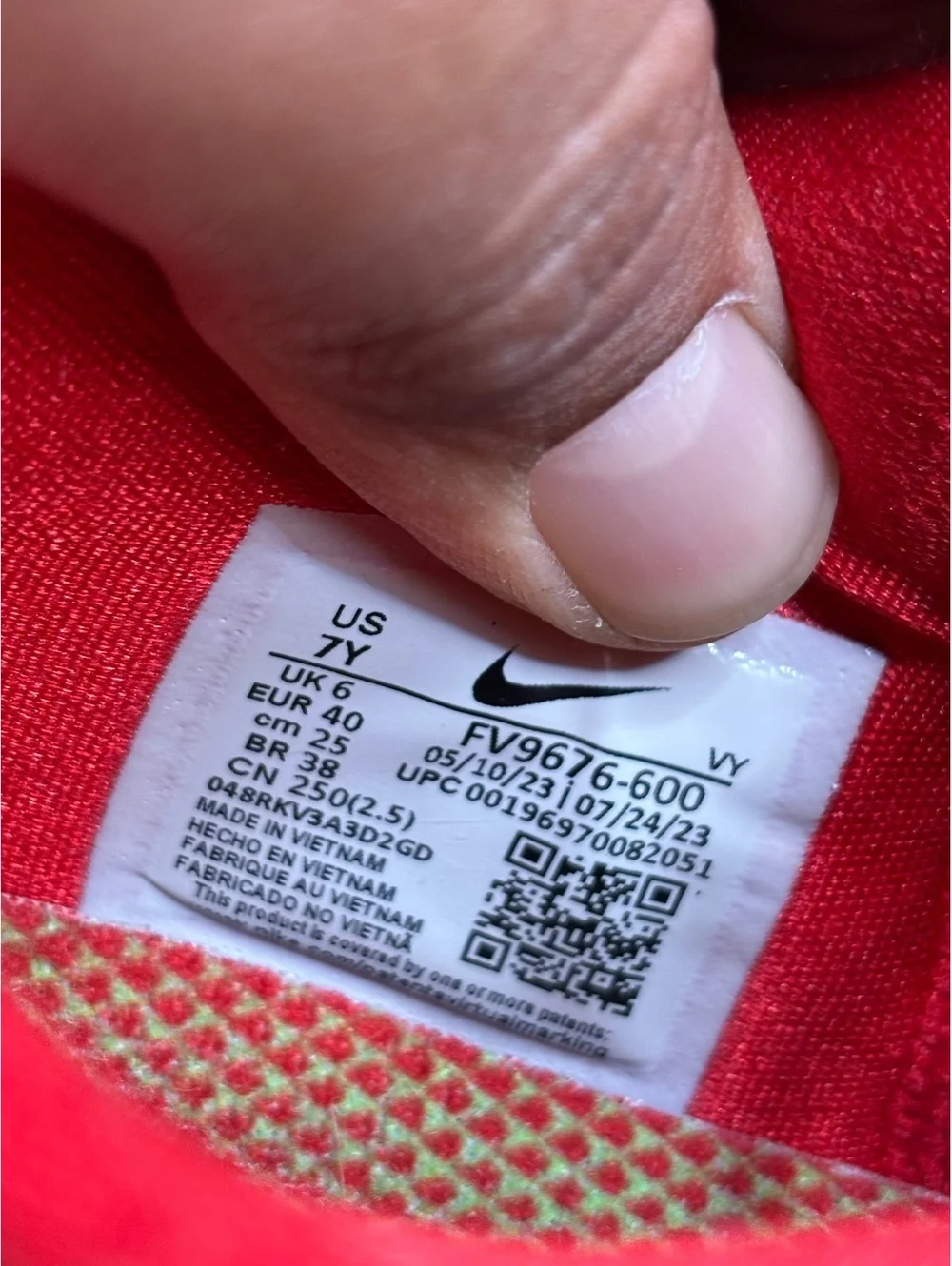 Nike size 7y