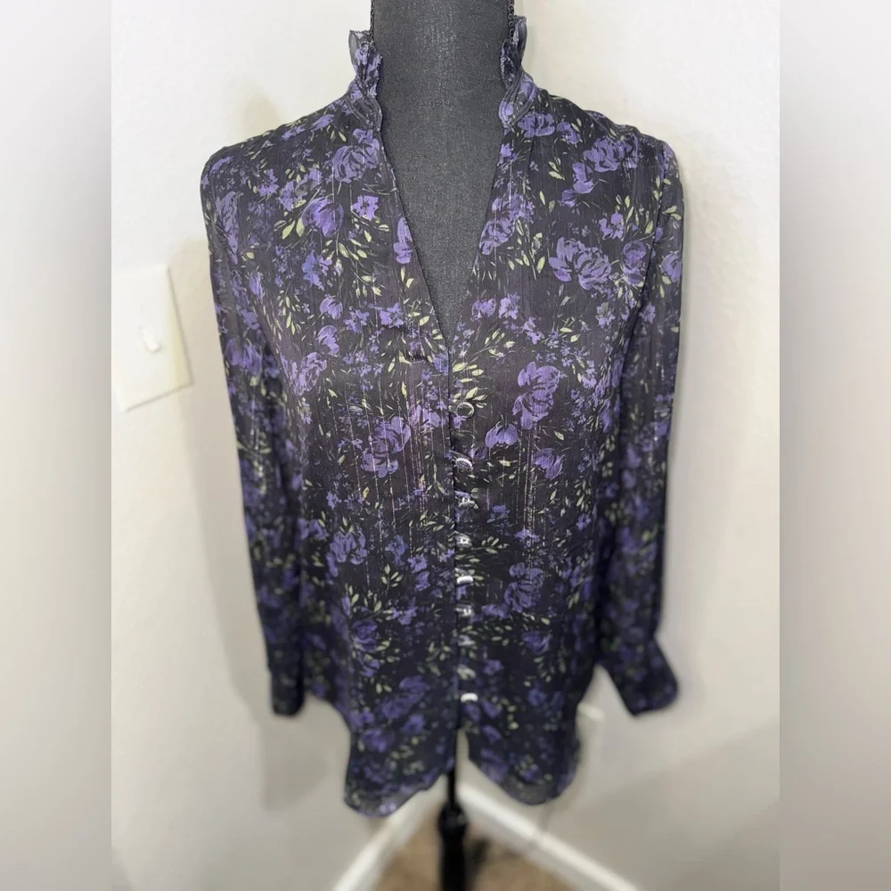 Elie Tahari chic blouse