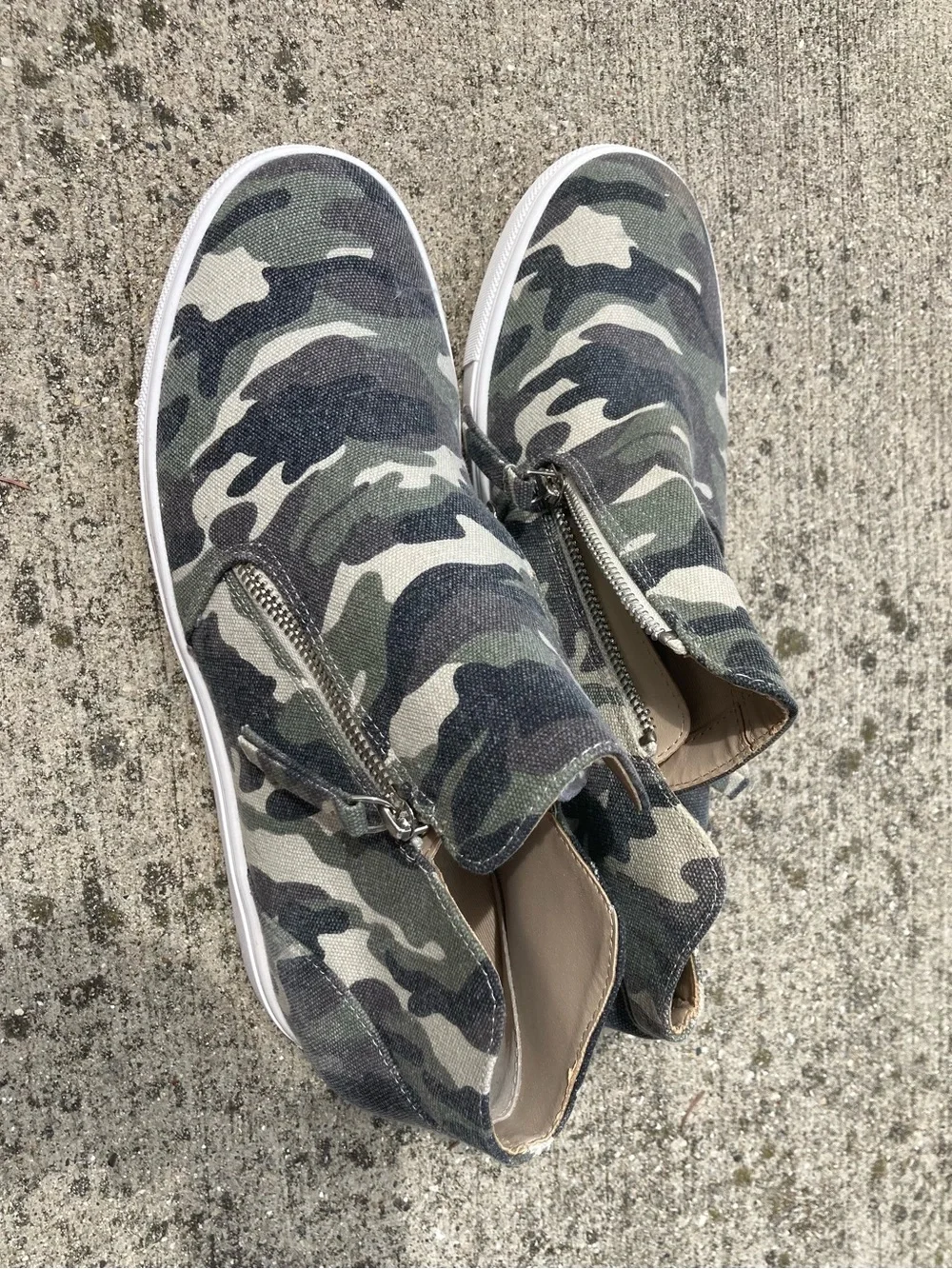 Steve Madden slip design