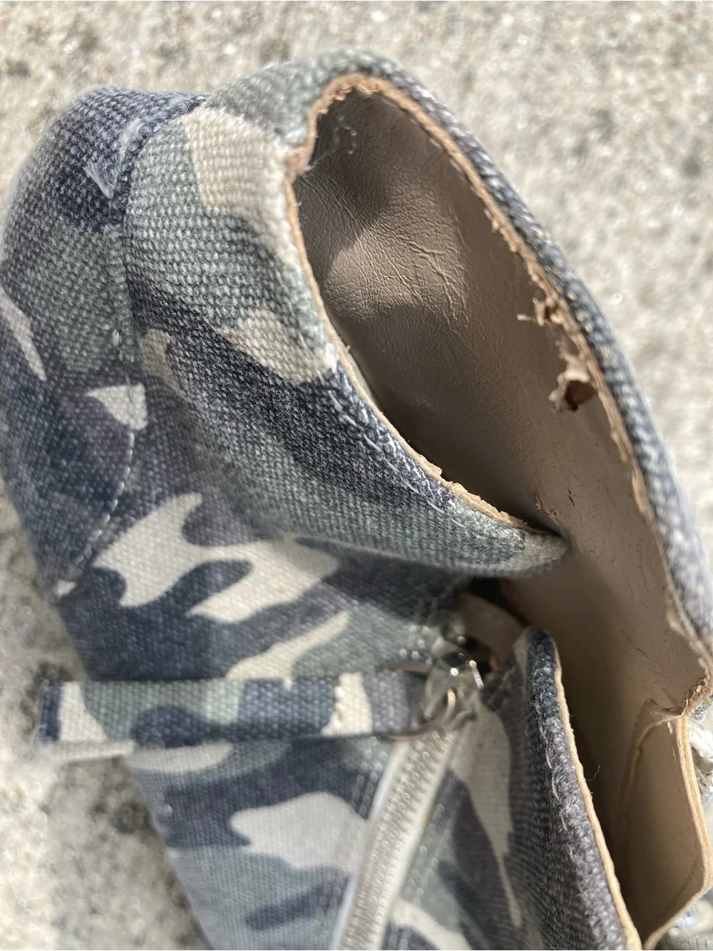 Steve Madden slip design