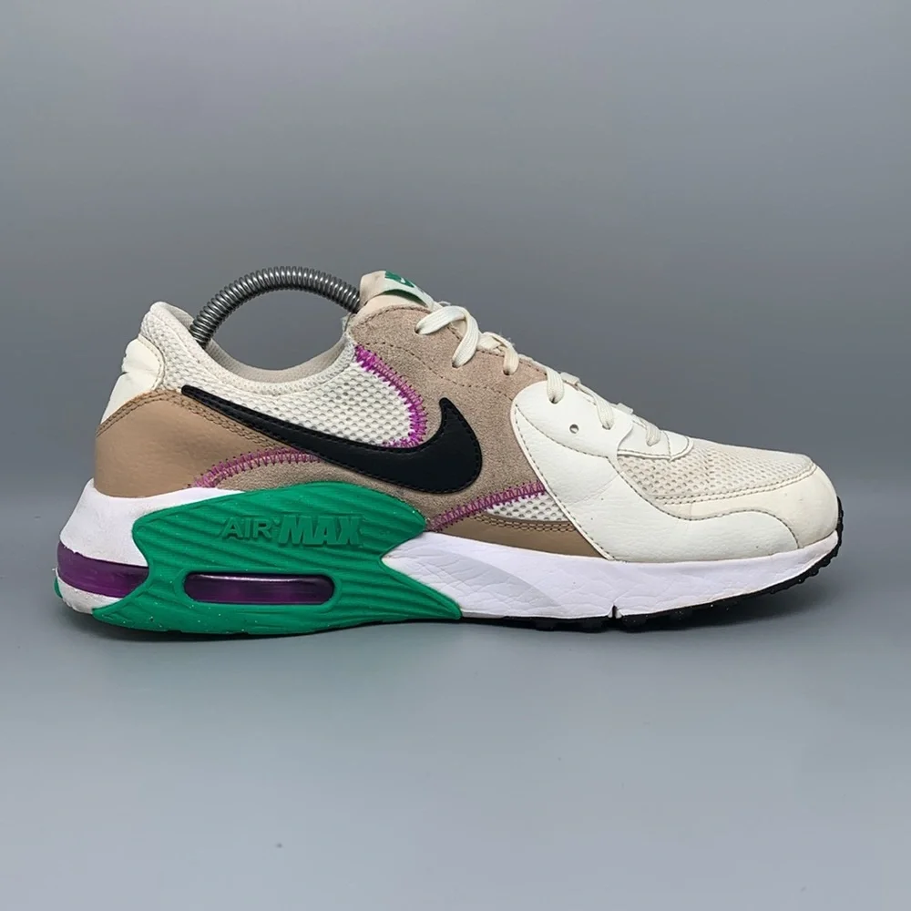 Nike checked etc excee