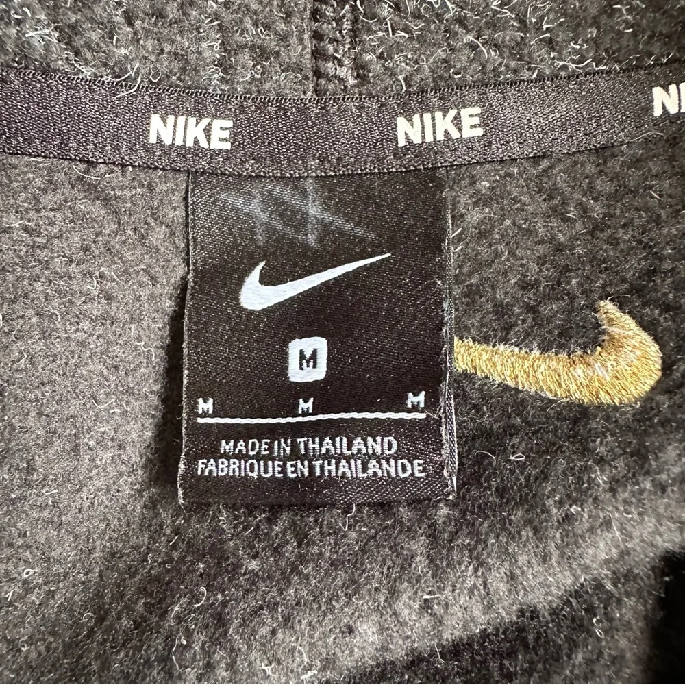 Nike women’s cozy
