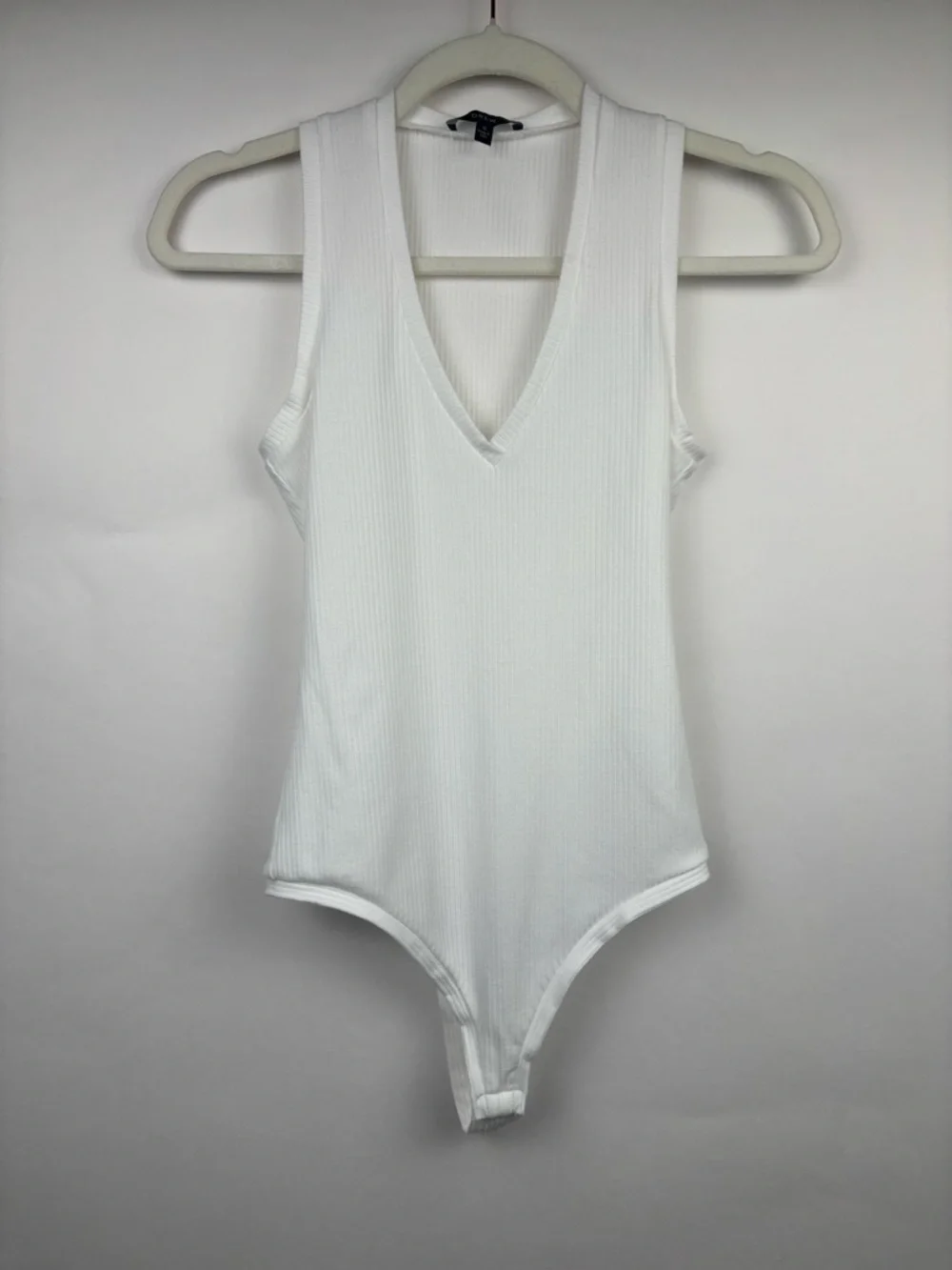 DREW details white