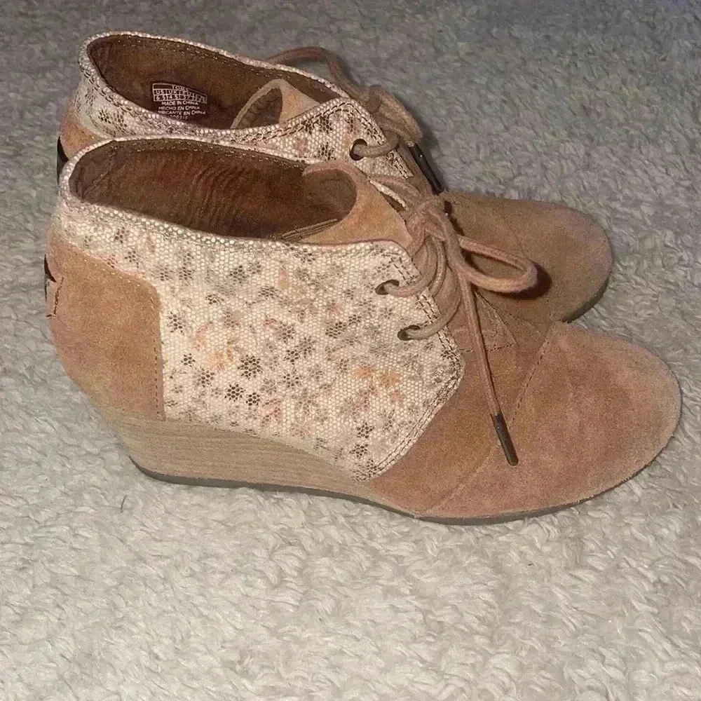 Toms women’s tom