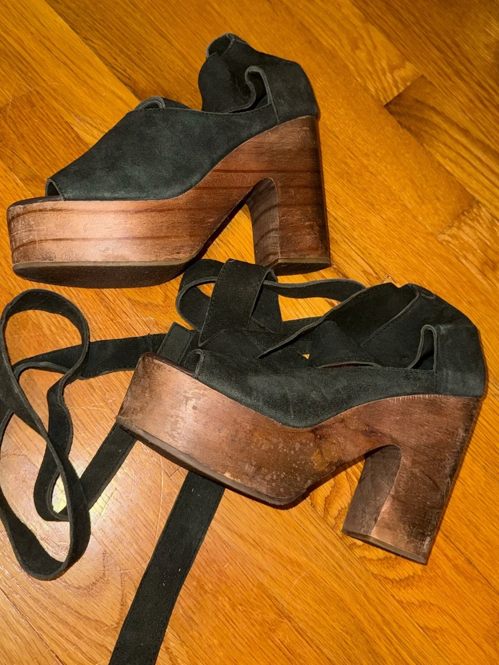 Free People stylish knee