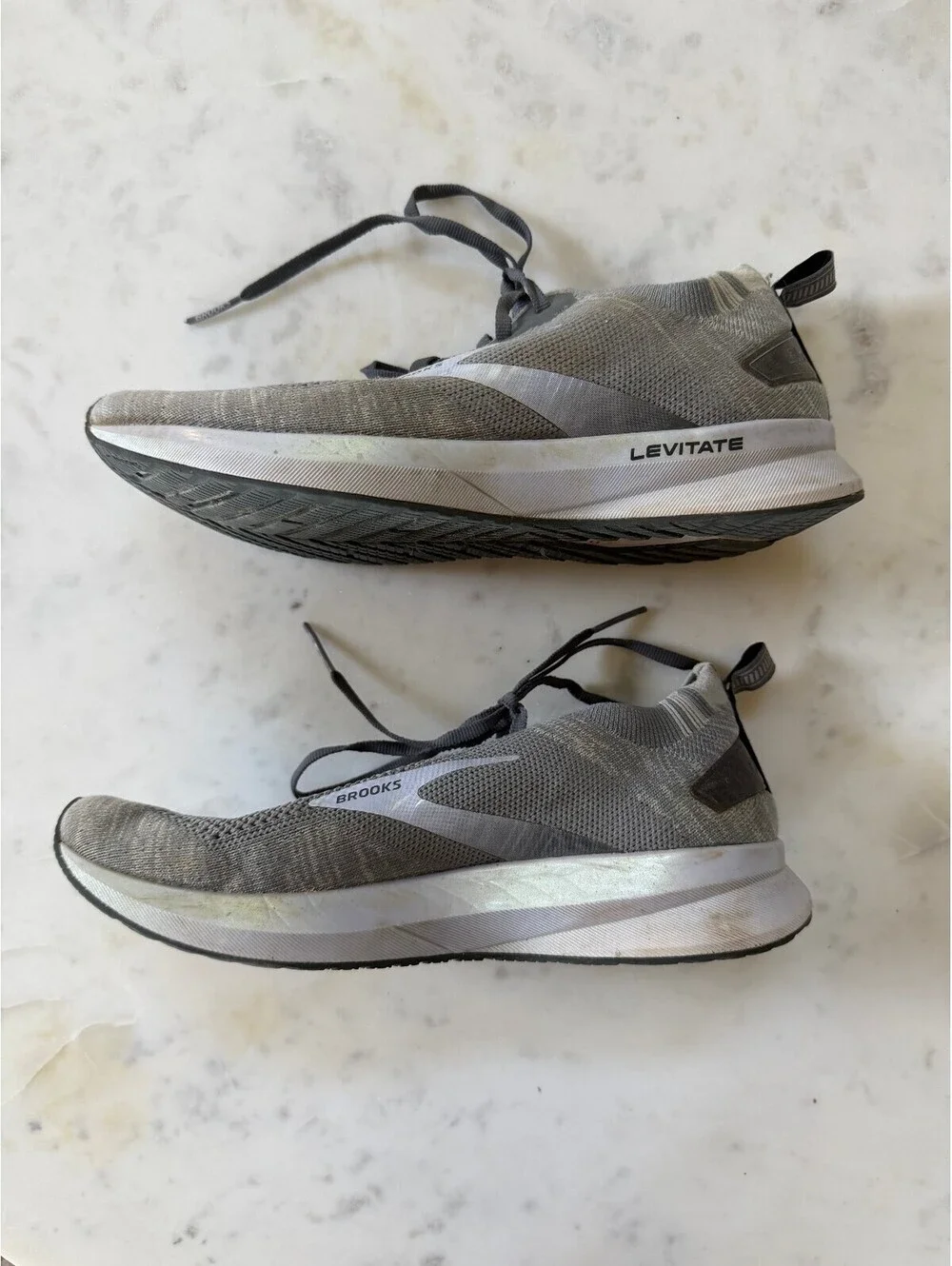 Brooks item levitate