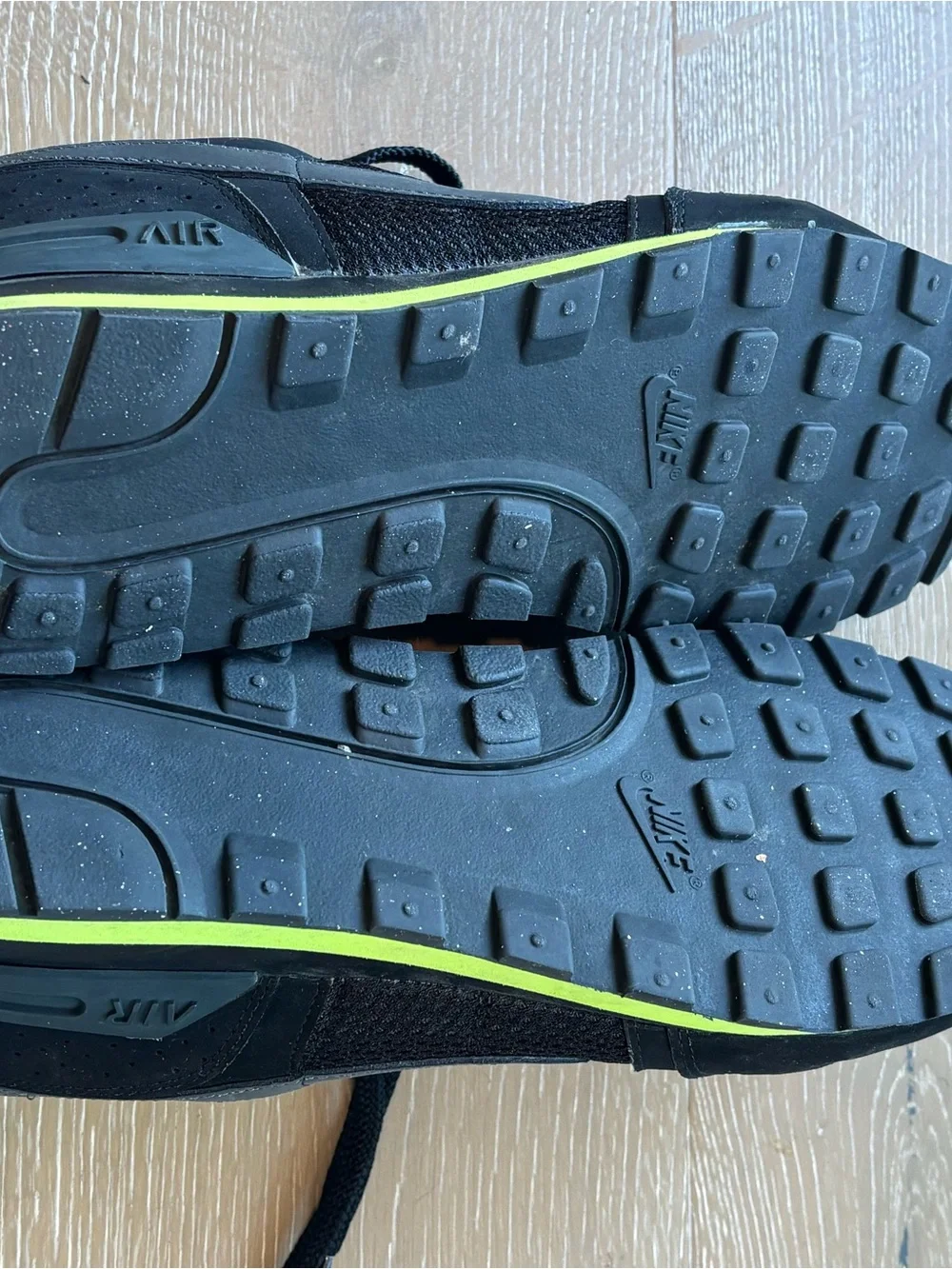 Nike men’s sneakers