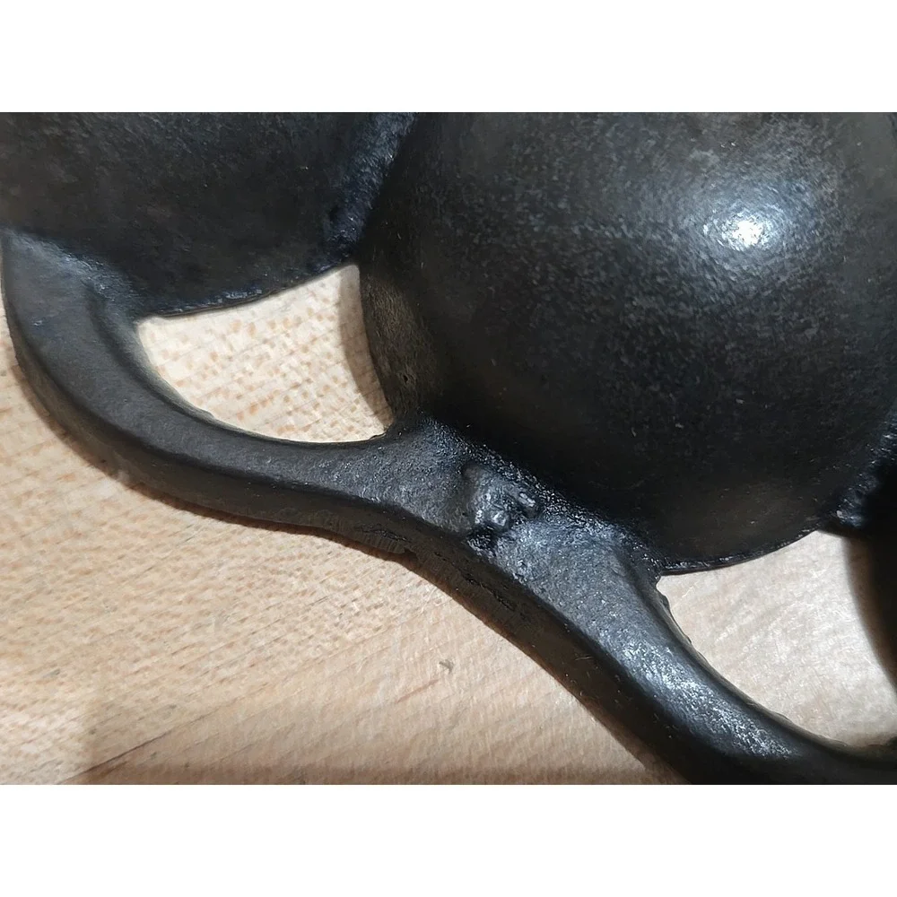 Griswold baking ball
