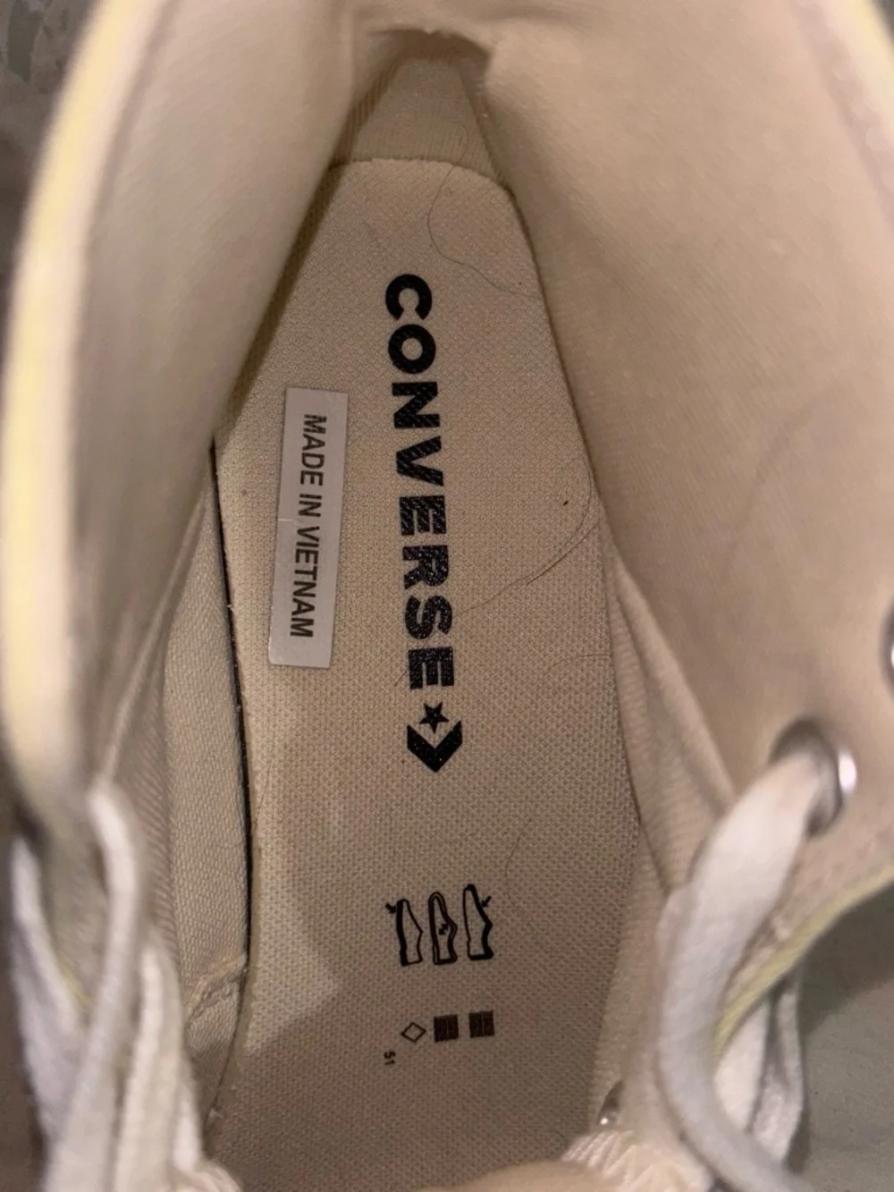 Converse high top
