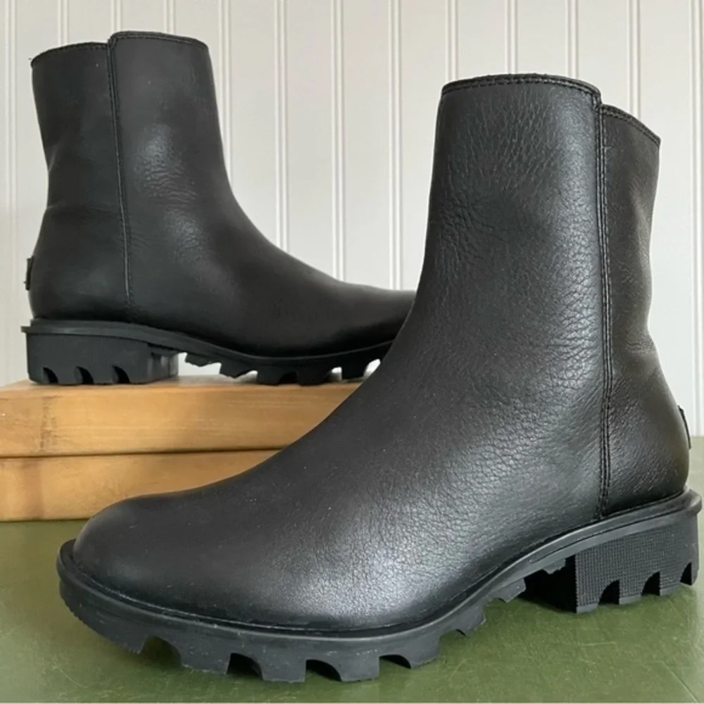 Sorel PHOENIX Waterproof Boots in Black Leather
