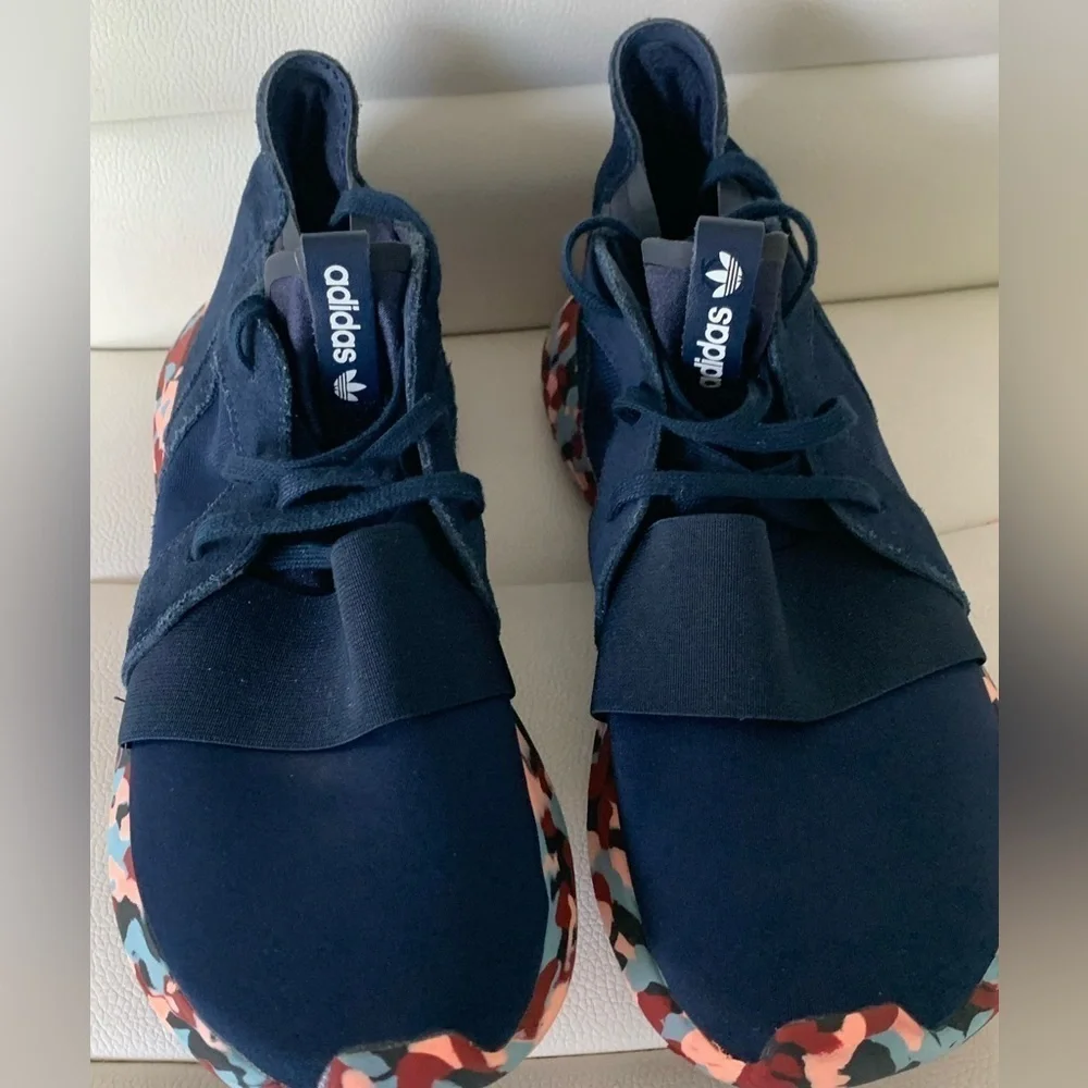 adidas stylish comfortable