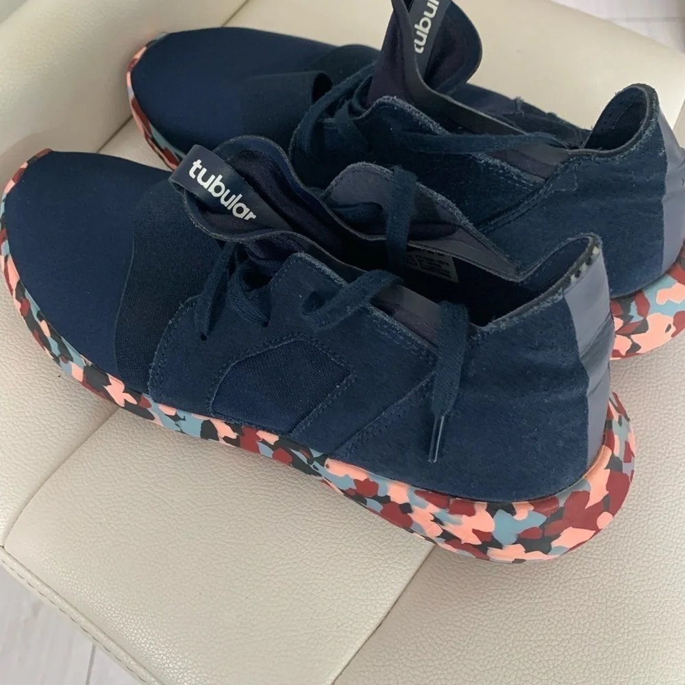adidas stylish comfortable