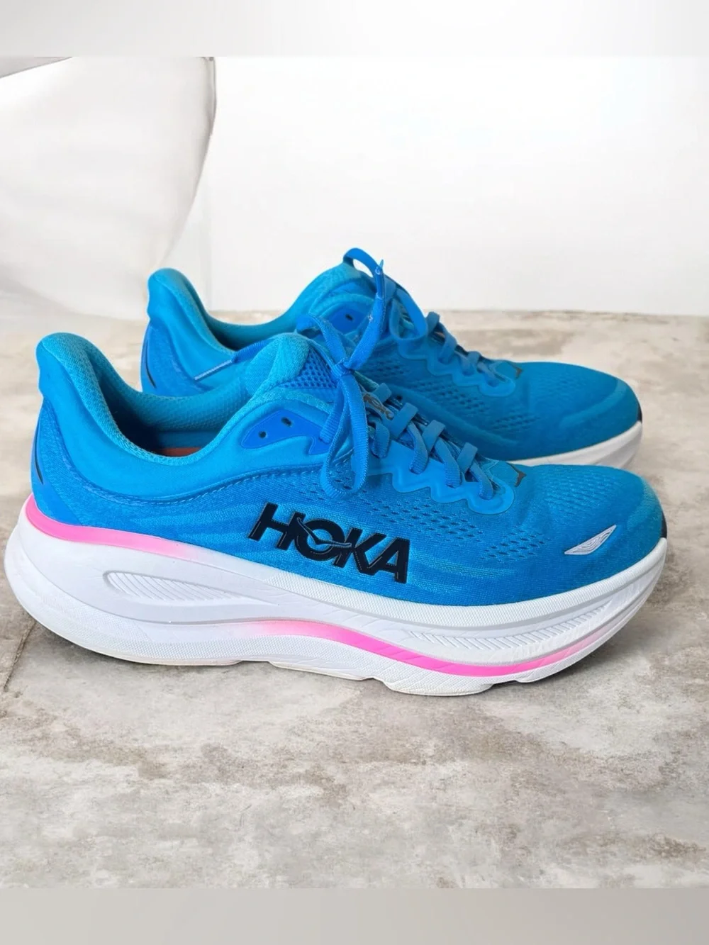 Hoka bondi bright