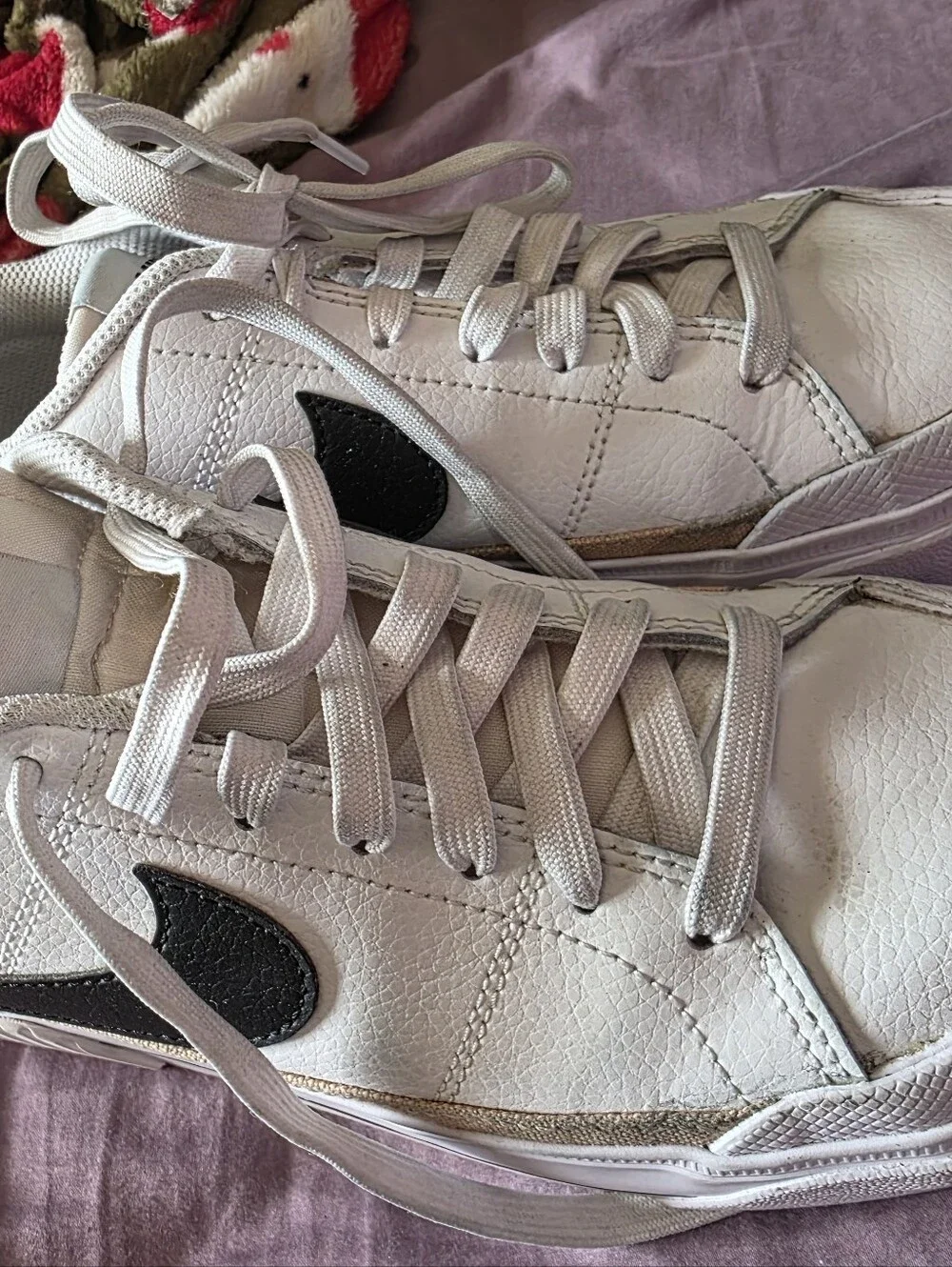 Nike classic low
