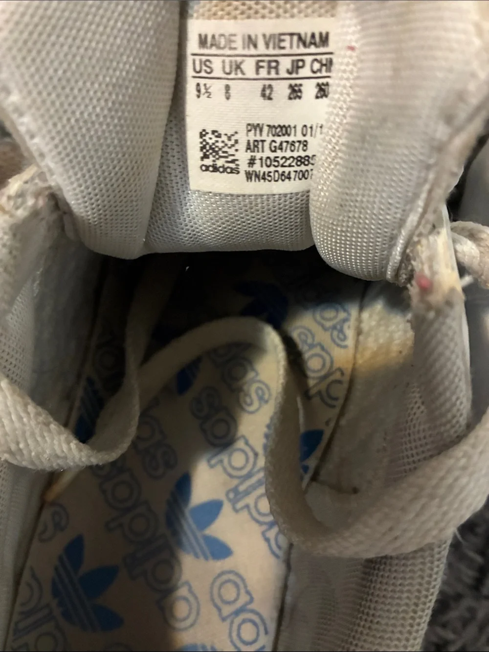 White adidas Samoa