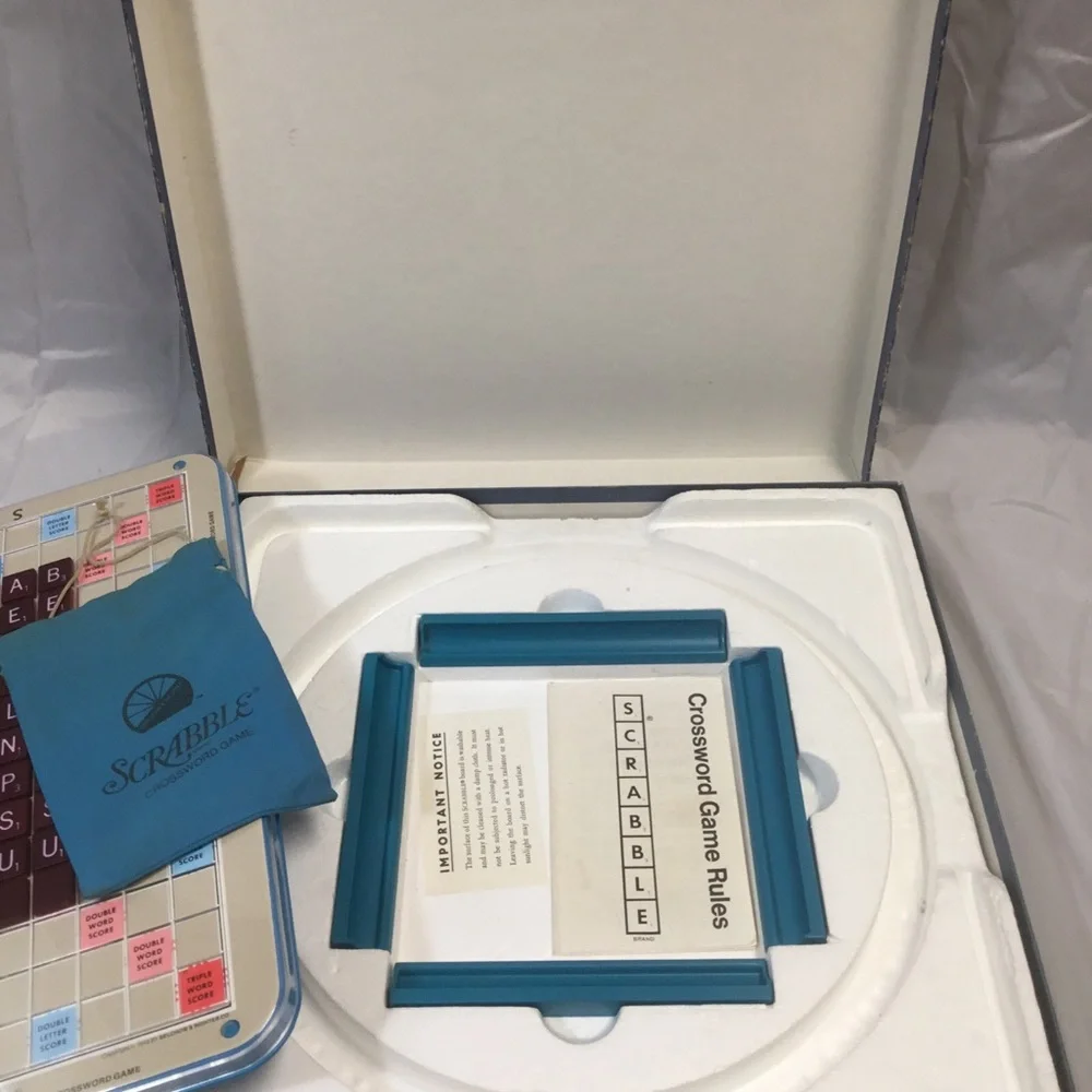 VTG Scrabble Game Deluxe Edition Turntable Burgandy Tiles 76 Blue Trays Complete