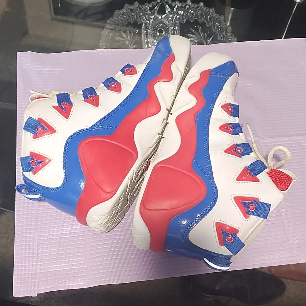 Fila vibrant sneakers