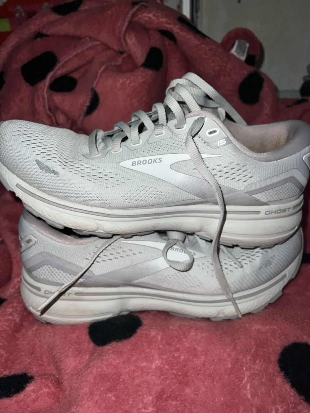 Brooks shoe image