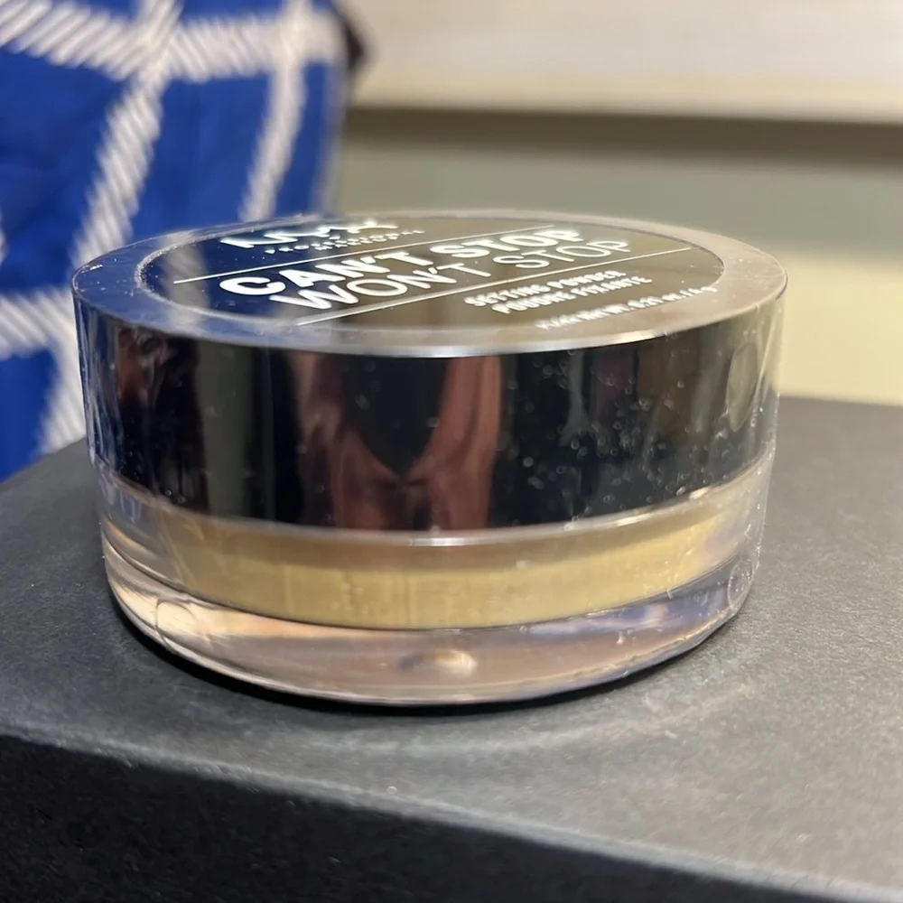 NYX Professional Makeup Setting Powder • Banana