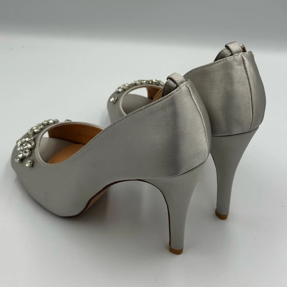 N/A elegant silver