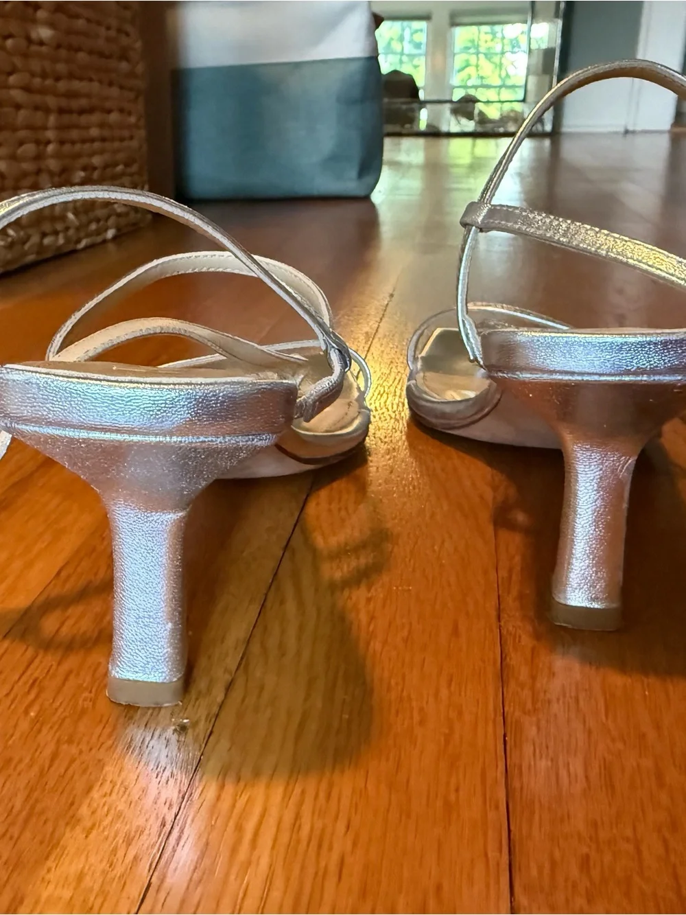 Aeyde metallic silver