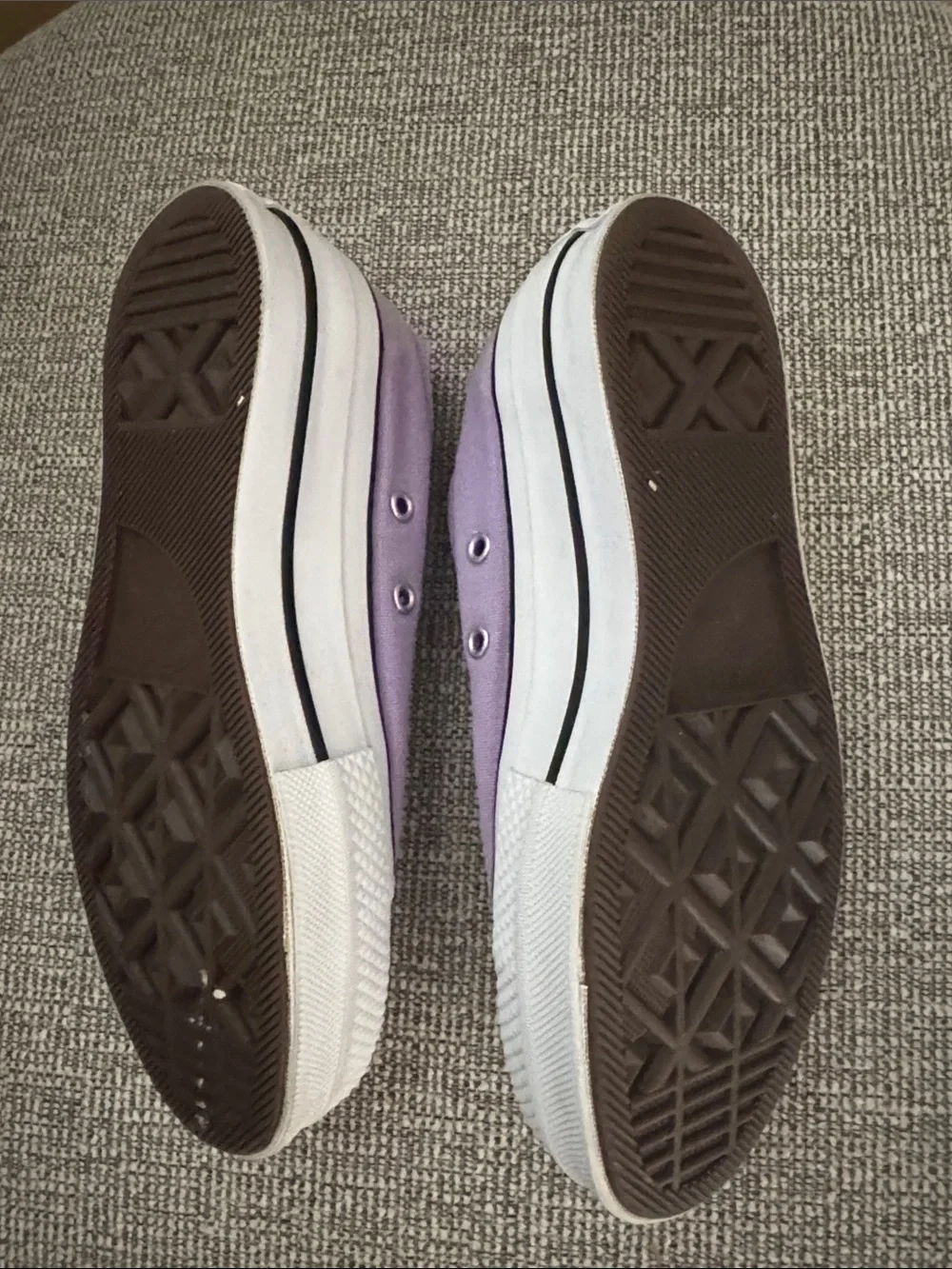 Converse low top