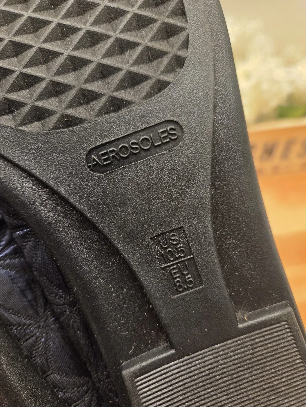 AEROSOLES very good