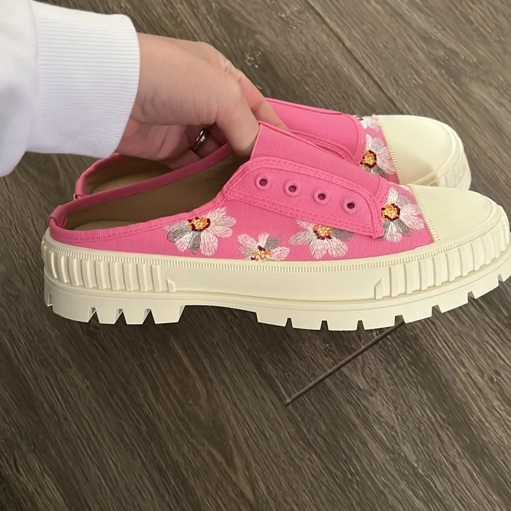 Shoe Republic LA vibrant hot