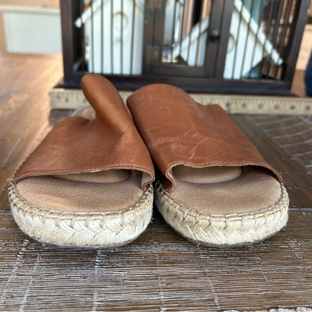 Born gently slip brown