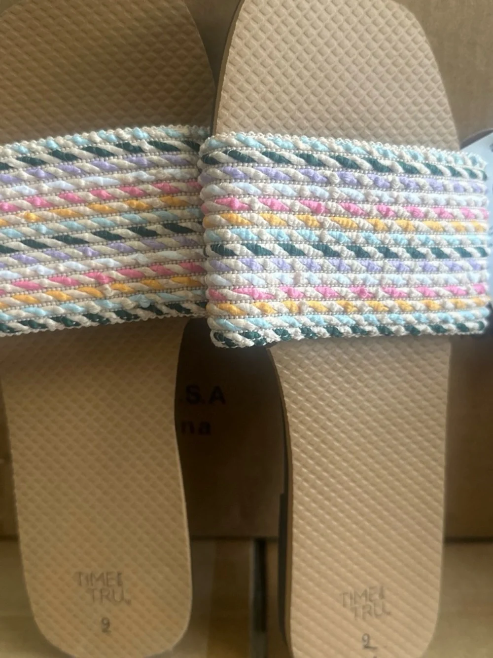 Time and Tru soft woven