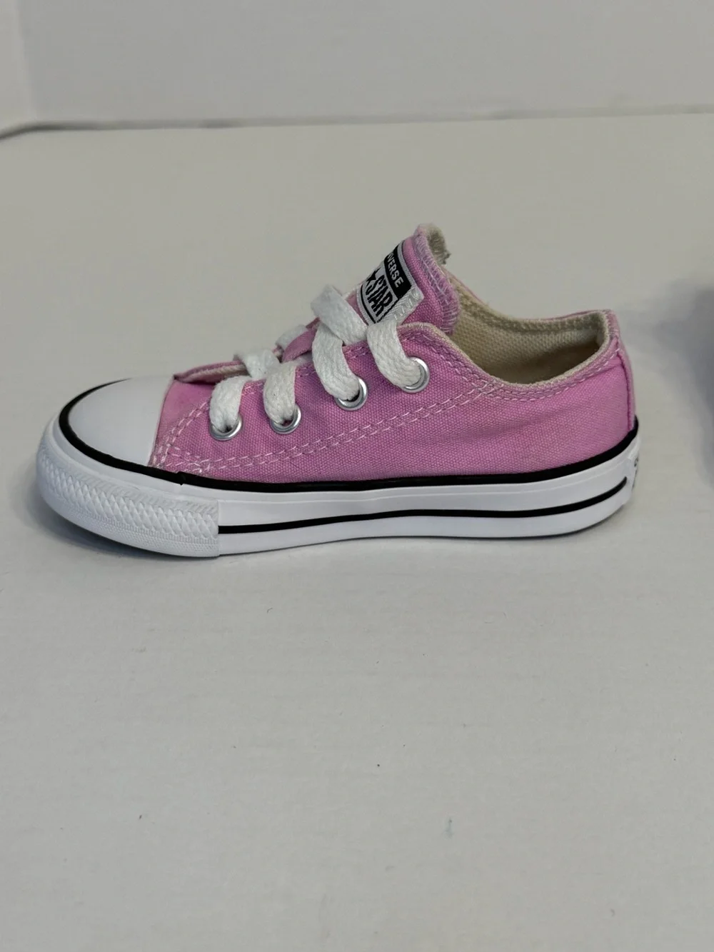 Converse Chuck Taylor All Star Low Top Sneaker infant size 6