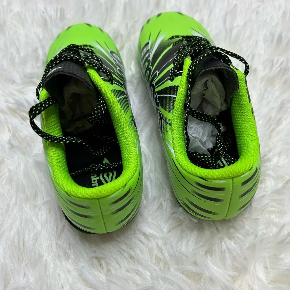 Umbro Kids Neon Green and Black soccer cleats #soccercleats#soccer#Sport#athlete