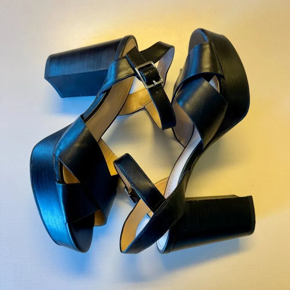 The Limited footbed apx