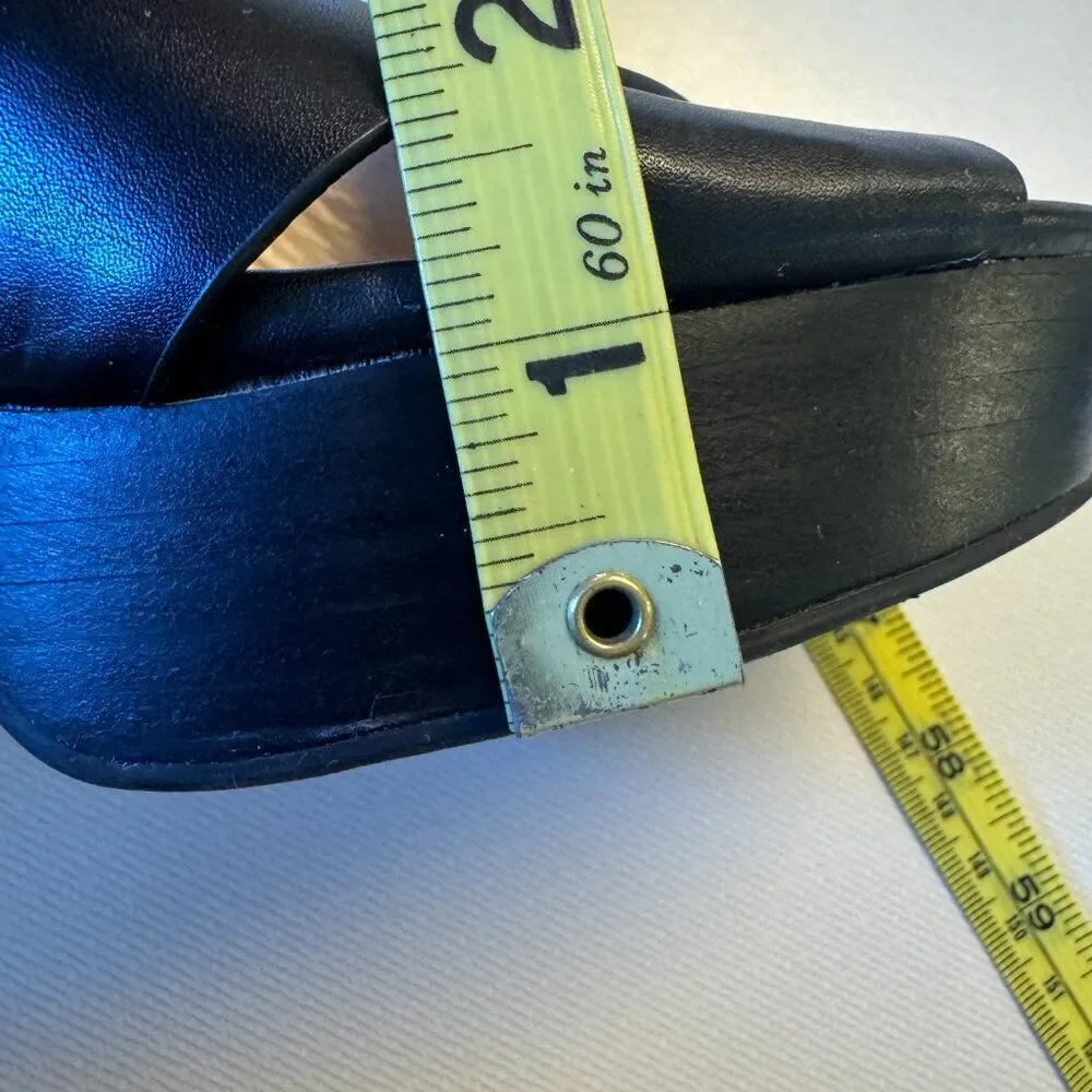 The Limited footbed apx