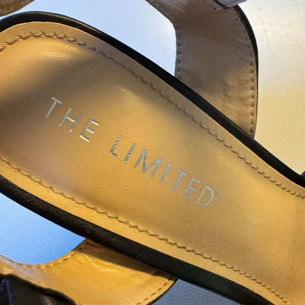 The Limited footbed apx