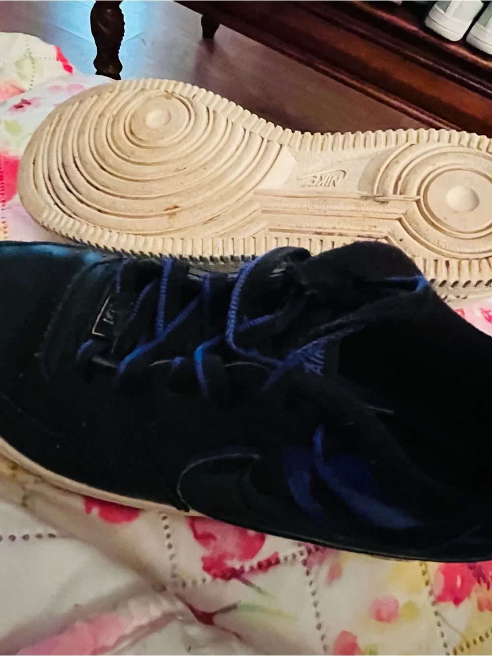 Lil boys Nike Air size 3 shoe, shoesfrom last year perfect condition barely worn