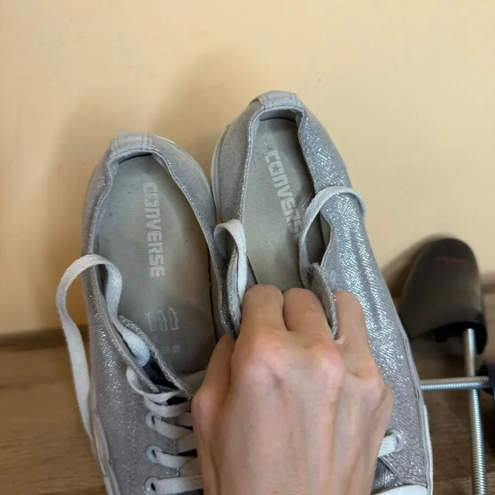 Converse lace subtle rubber