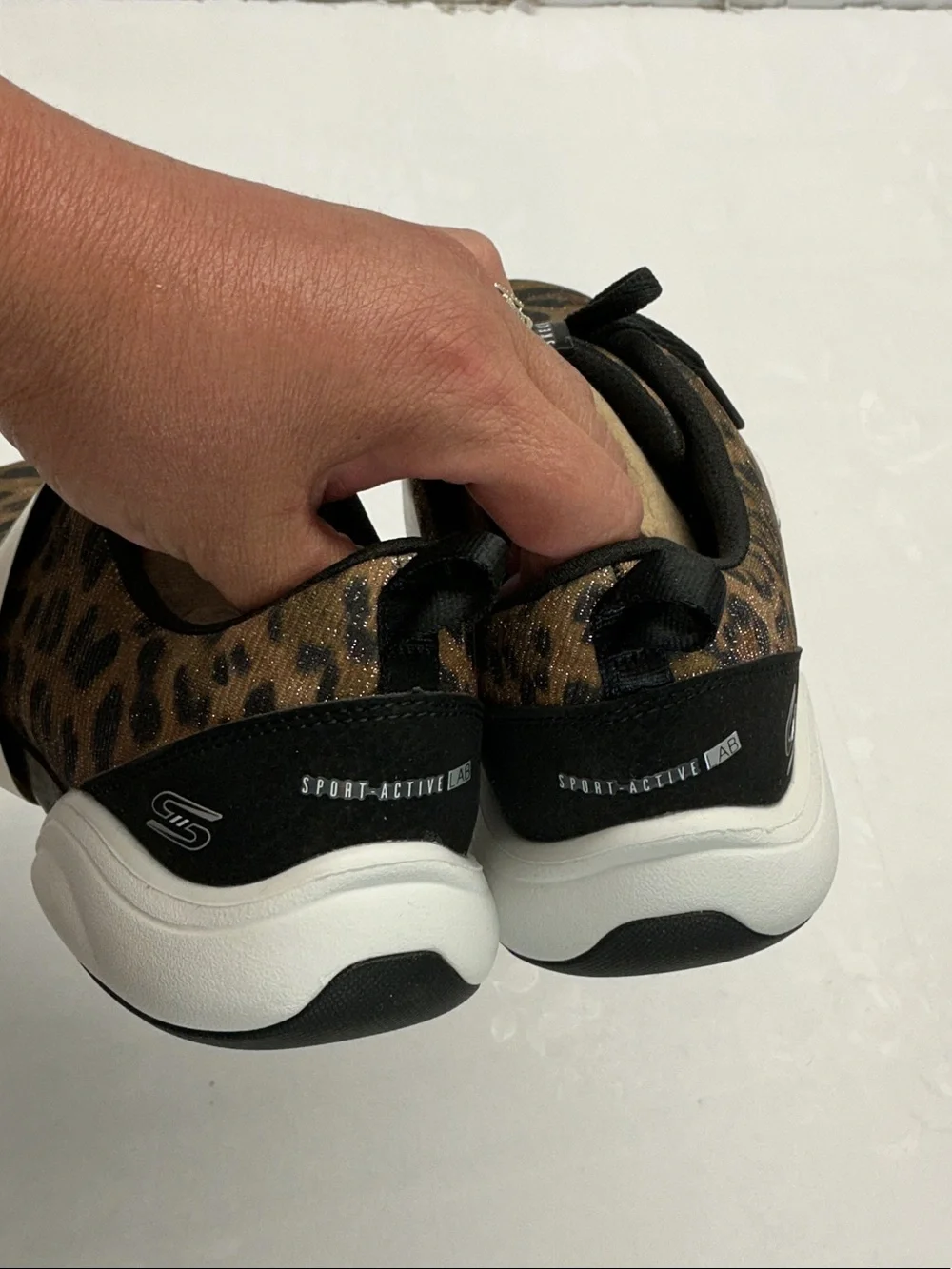 Skechers leopard print