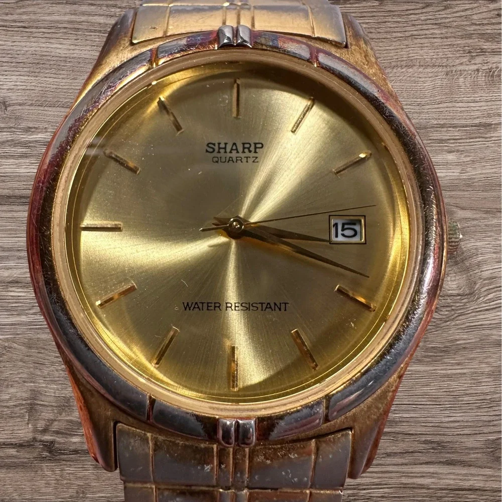 Sharp quartz analog