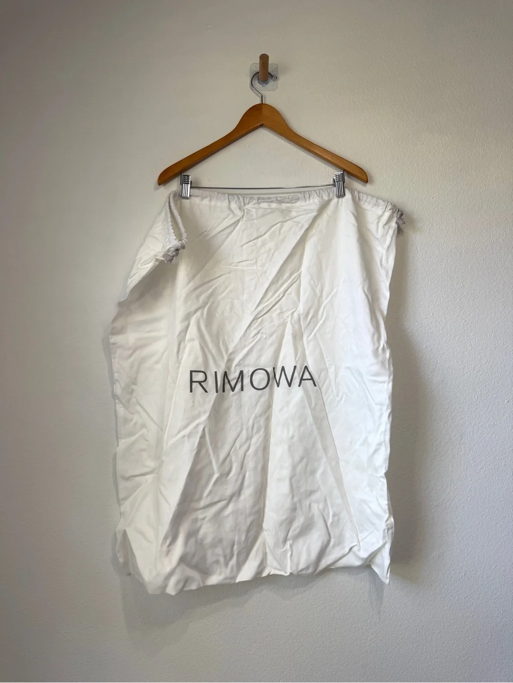 N/A rimowa white