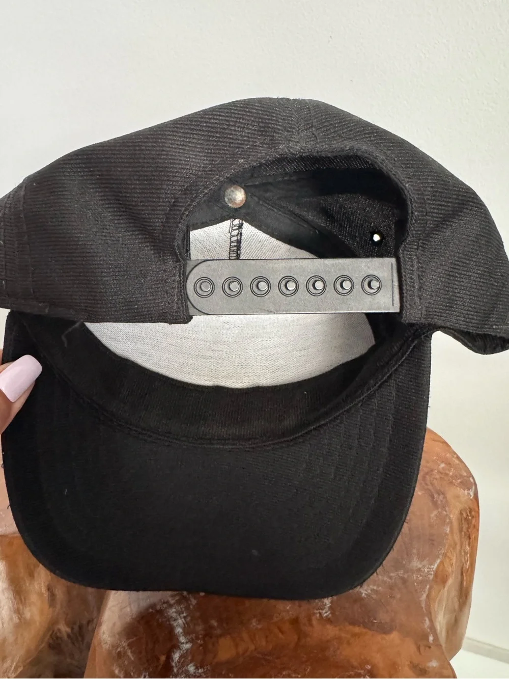 Eagle Crest vintage black