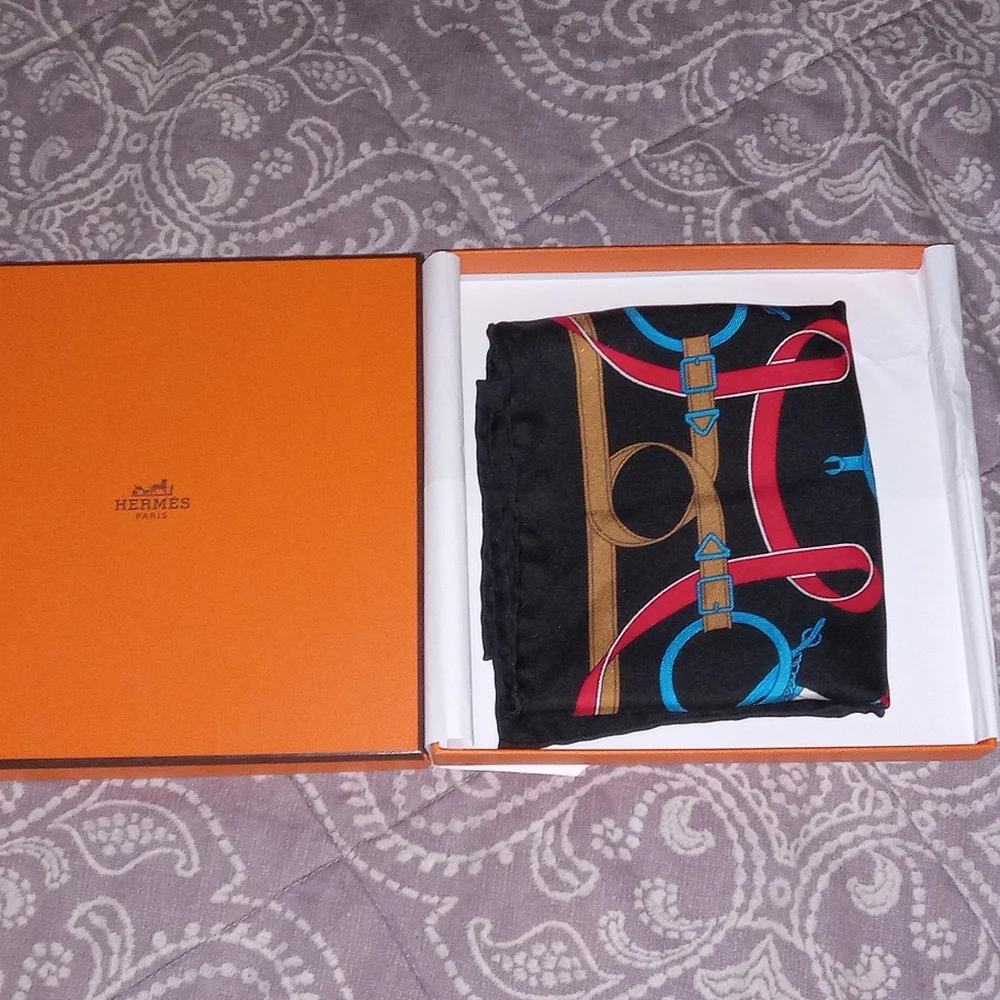 Hermes yes authentic