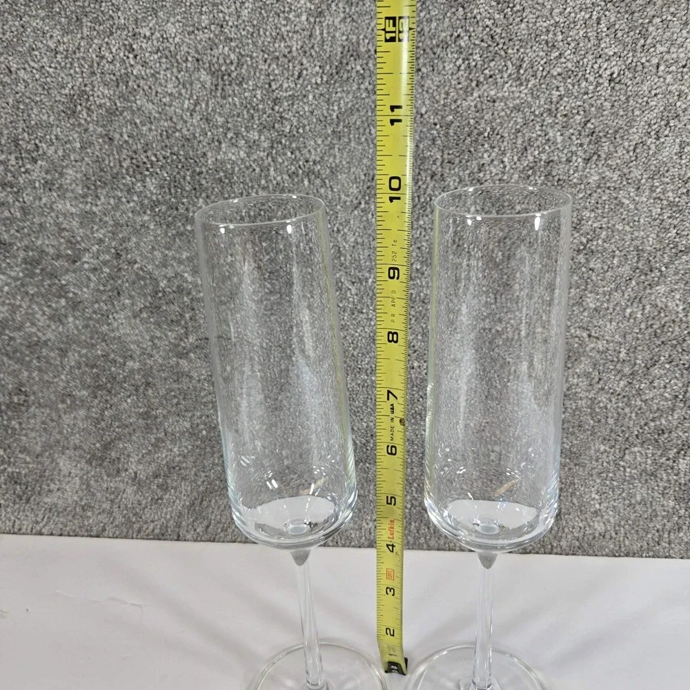 Crate&Barrel product minimalist quantity